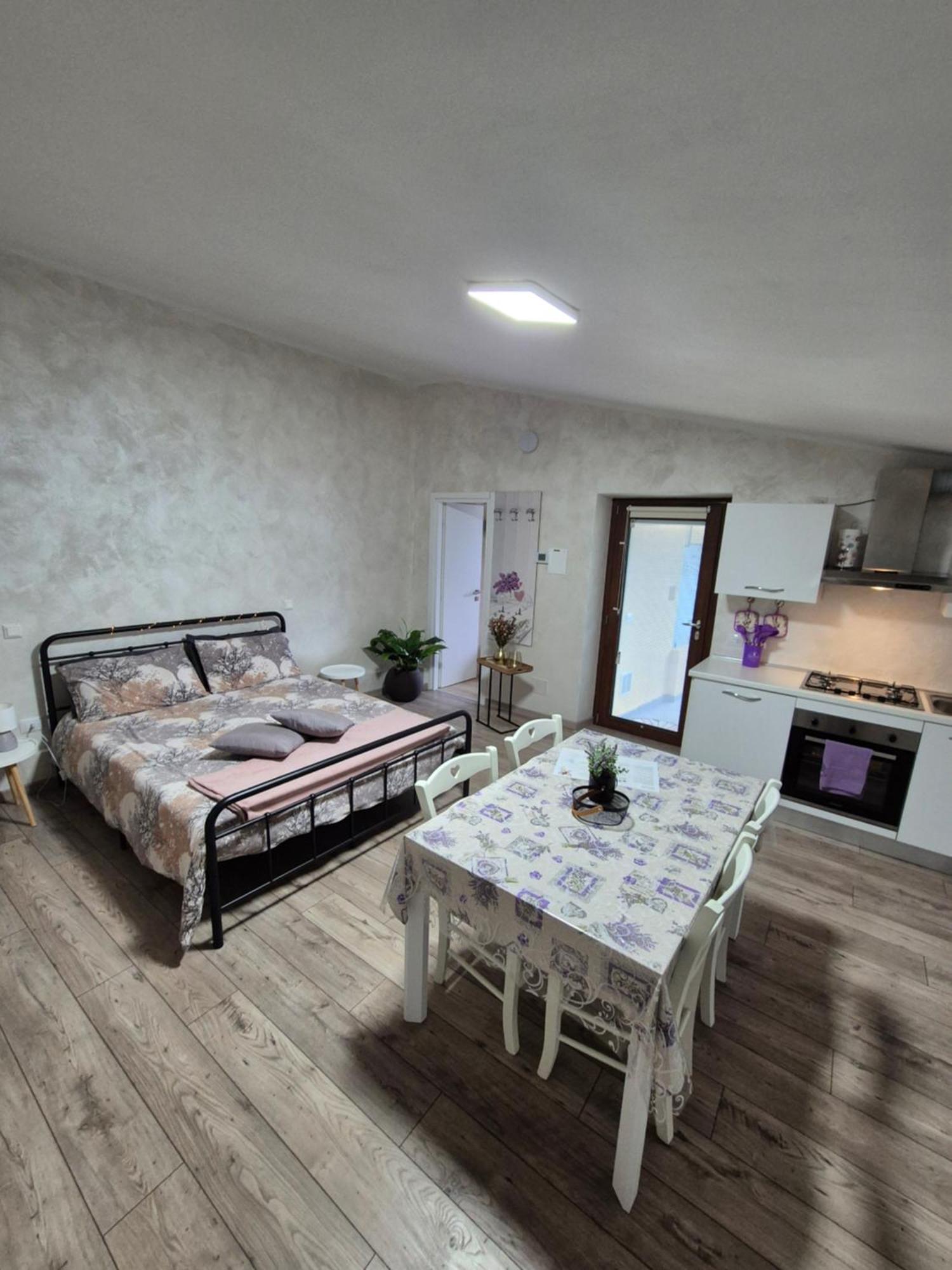 Casa Bat Apartment Mantello Room photo